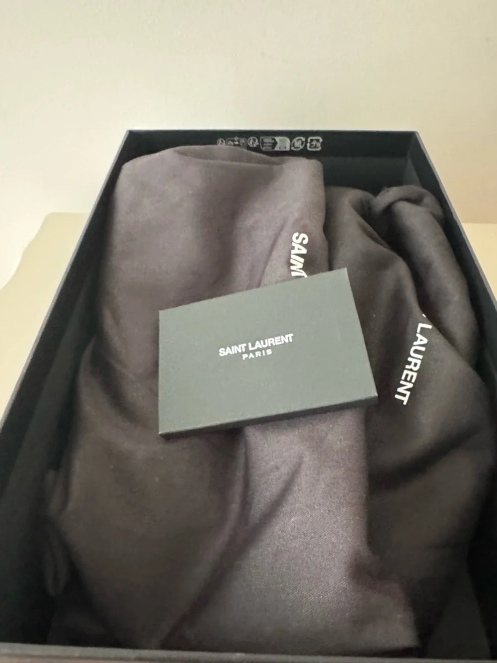 SAINT LAURENT BABYLONE MULES IN SMOOTH LEATHER
BLACK - Picture 9 of 11